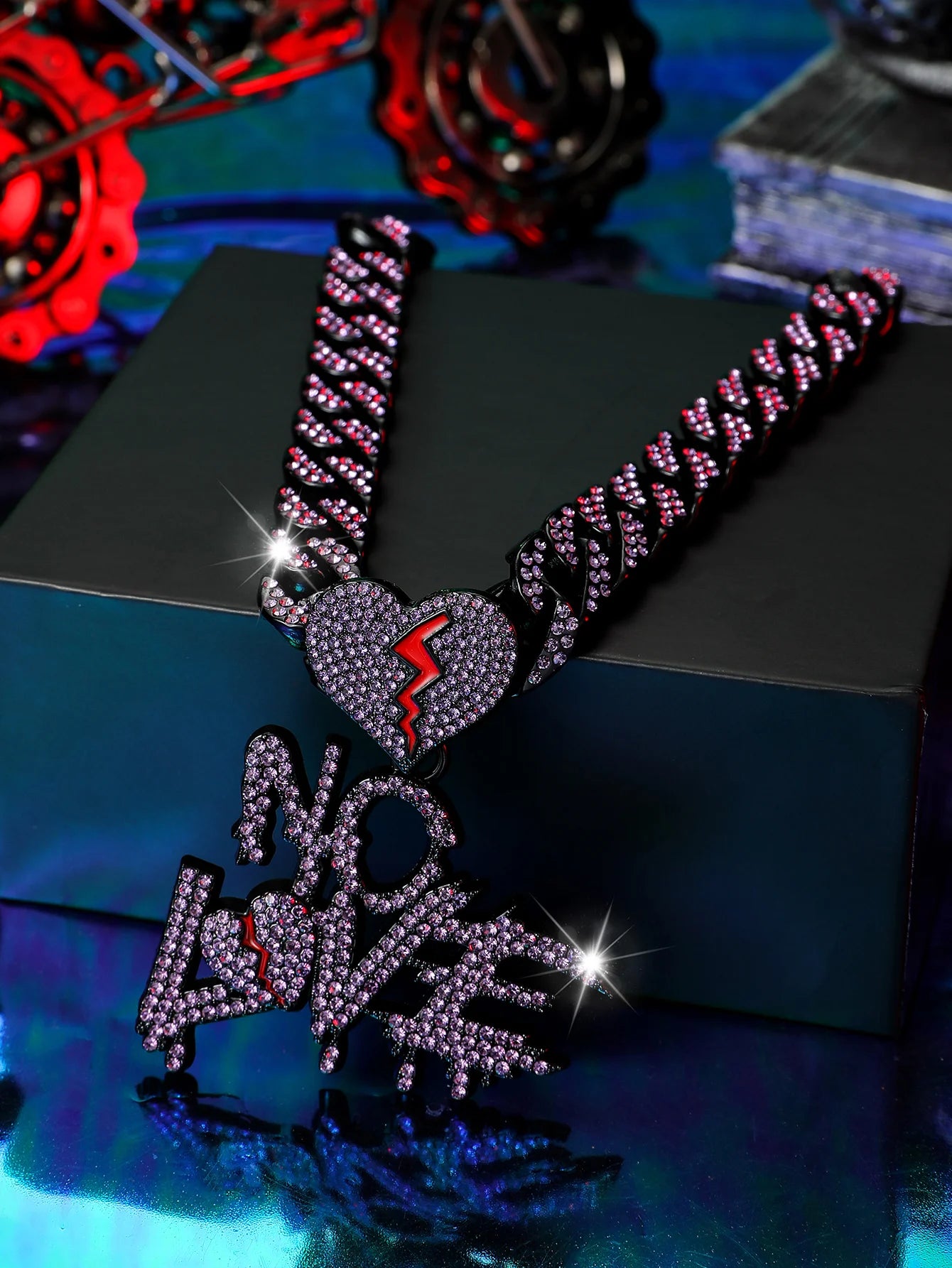 Men's Rhinestone Cracked Love Heart No Love Pendant Hip Hop Necklace